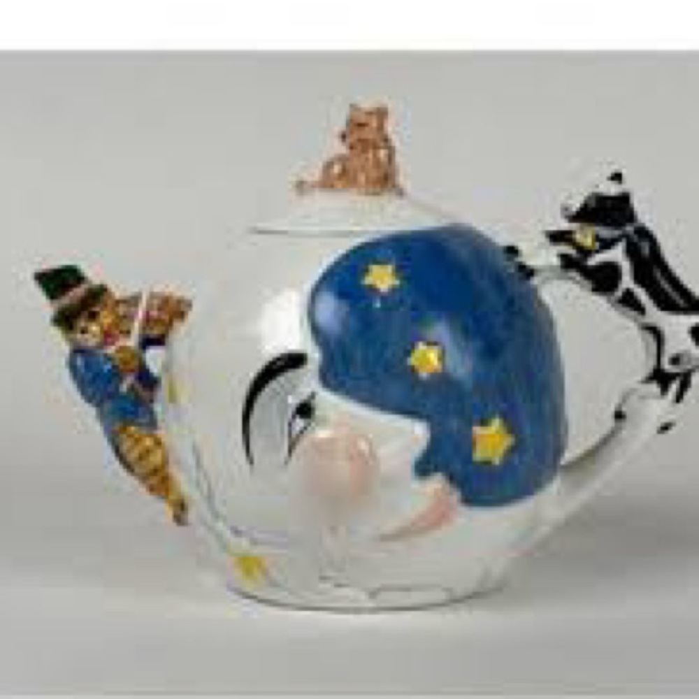 New vintage Storybook Hey Diddle Diddle Blue Box teapot and cups - Picture 5 of 5